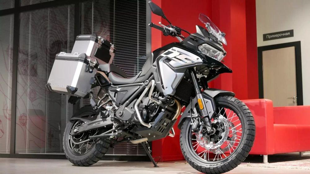 VOGE 650DSX Adventure