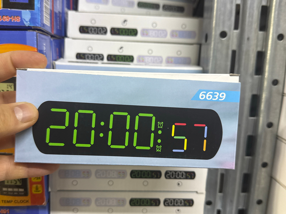 Часы электронные 6639