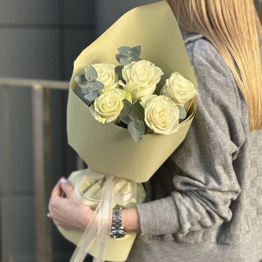 Букет из белых роз "Pure Grace"