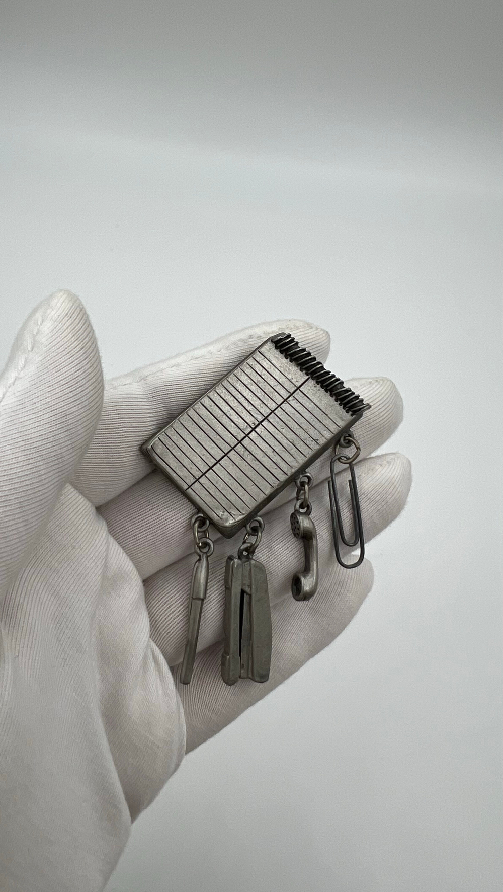 Брошь Офис JJ