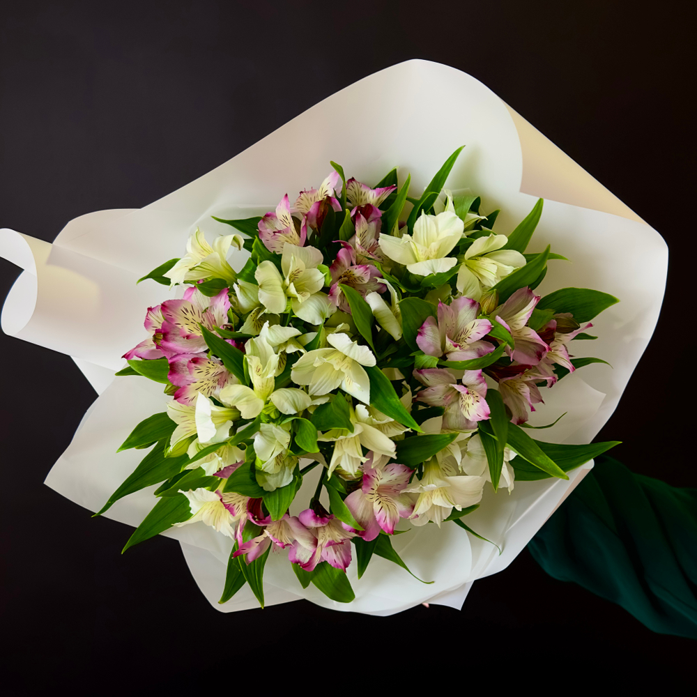 Букет цветов из 9 альстромерий