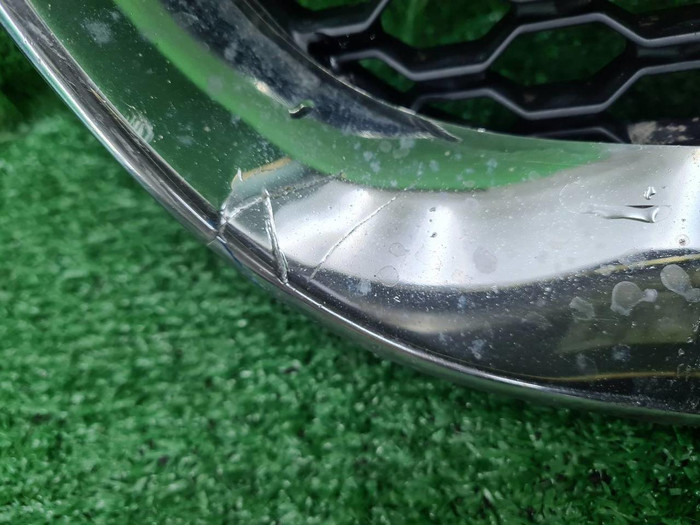 Решетка радиатора Jaguar F-PACE (2016-2020)