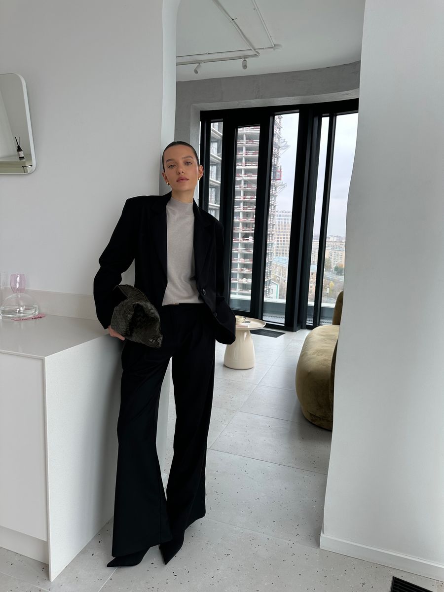 Джемпер из вискозы с шерстью с коротким рукавом серо-бежевый