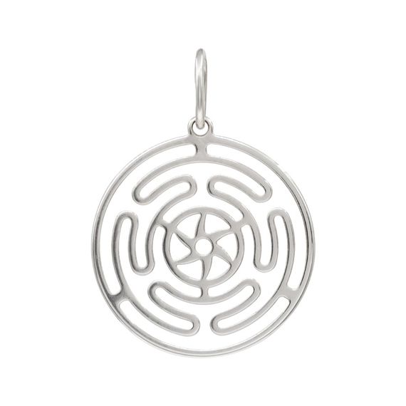 Подвеска Колесо Гекаты - кулон из серебра, вид спереди