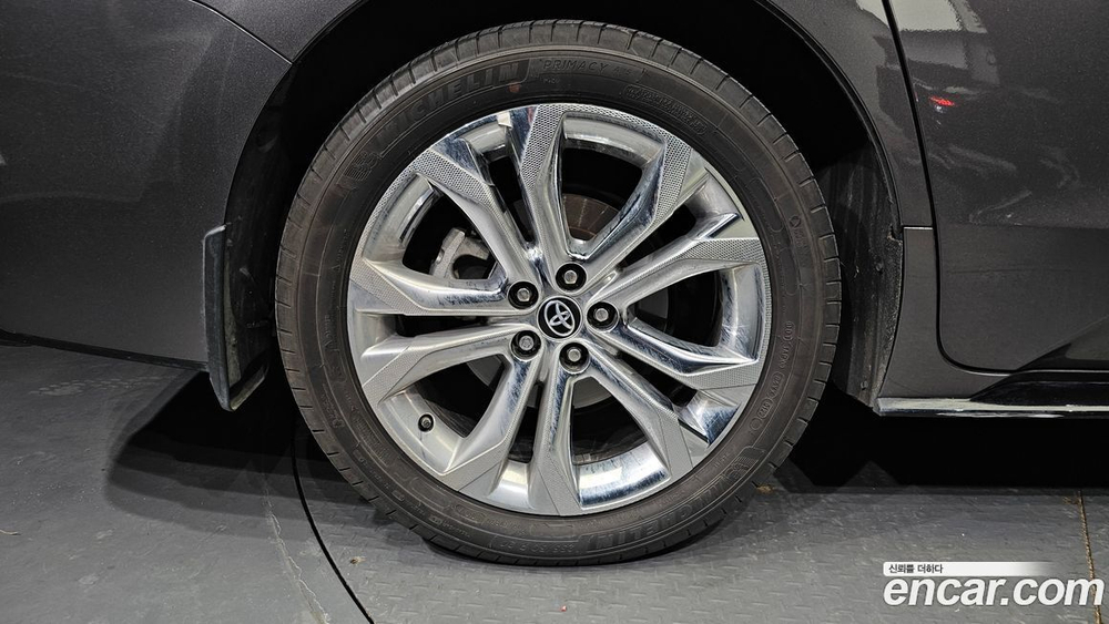 Toyota Sienna 4 Generation 2.5 Hybrid 2WD (07.2022)