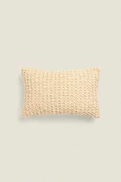 ZARA HOME ЧЕХОЛ ДЛЯ ДЕКОРАТИВНОЙ ПОДУШКИ С ВЫШИВКОЙ ИЗ РЕЛЬЕФНОЙ ТКАНИ, КРЕМОВЫЙ