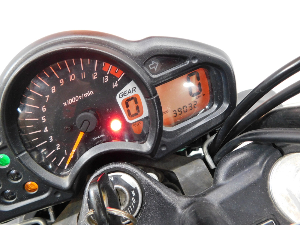 Suzuki Gladius SFV400 038295