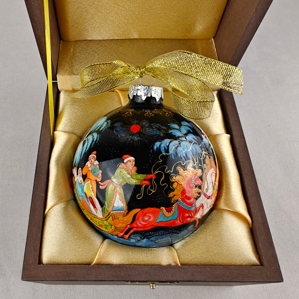 Елочный шар с росписью Палех "Тройка" в футляре