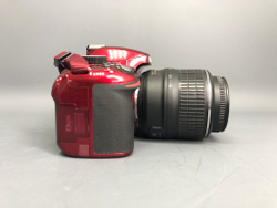 Nikon D3200 Red kit 18-55mm 3.5-5.6G VR 12.700 кадров
