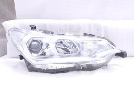 фара правая Toyota Corolla Axio NZE161 NKE165 12-595