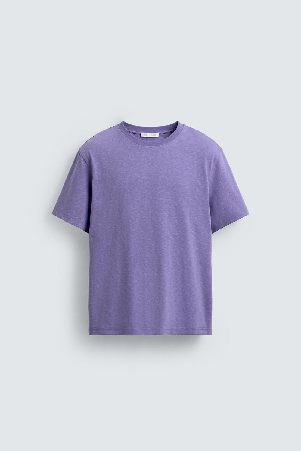 ZARA ФУТБОЛКА REGULAR FIT ИЗ РЕЛЬЕФНОЙ ТКАНИ ФЛАМЕ, СИРЕНЕВЫЙ