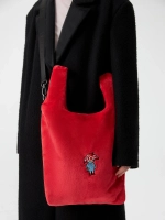 Сумка меховая с вышивкой OLA OLA