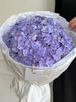 Авторский букет из гортензии в фиолетовом оттенке