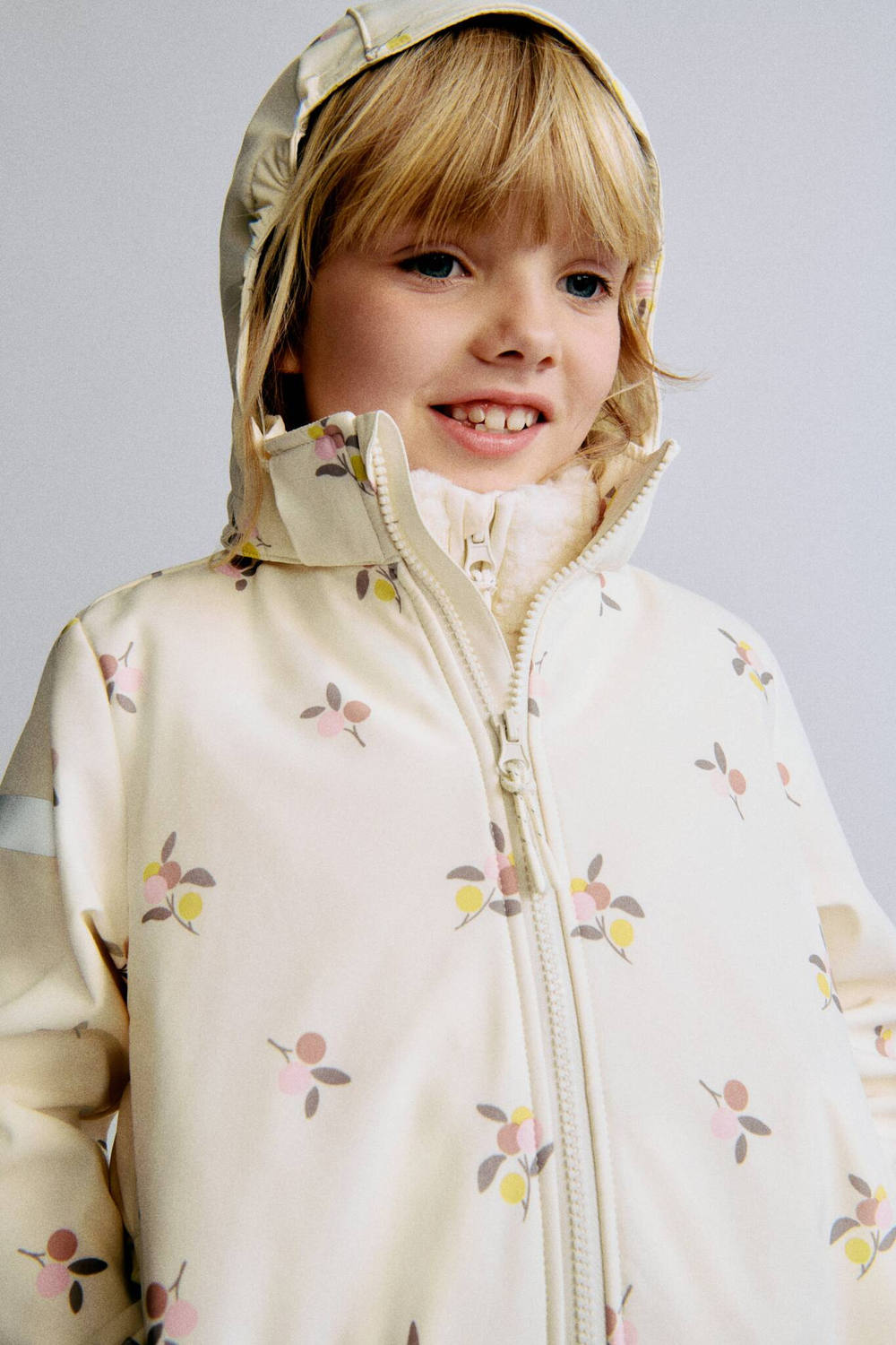 H&M Водонепроницаемая куртка, кремовый