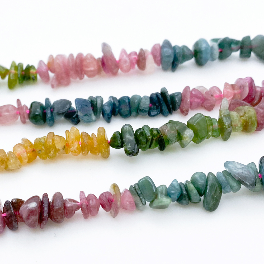 Турмалин, крошка 3-7 мм, цена за нить 38 см