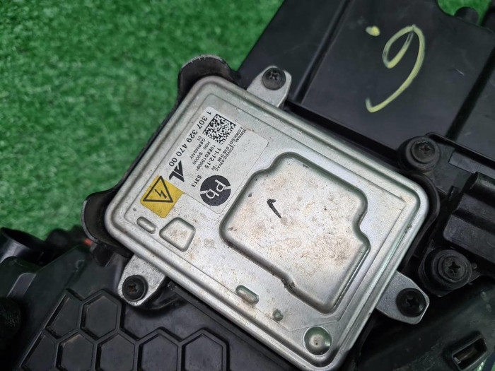 Фара правая Kia Sportage 4 QL (2016-2018) ксенон