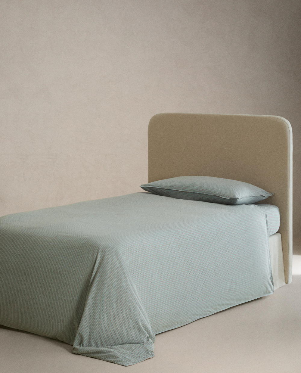 Простыня на резинке Zara Home фланель, хлопок 100%, в полоску, 2611/900