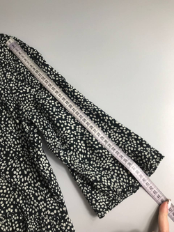 Платье Defacto монохромное, визуально на 42 размер