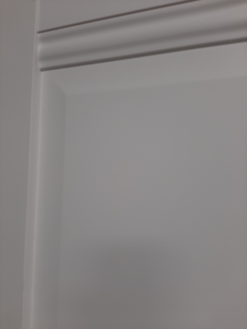 Межкомнатная дверь  VFD (ВФД) EC2 ДО-стекло сатинат Emalex Steel (светло-серый матовый, без текстуры)