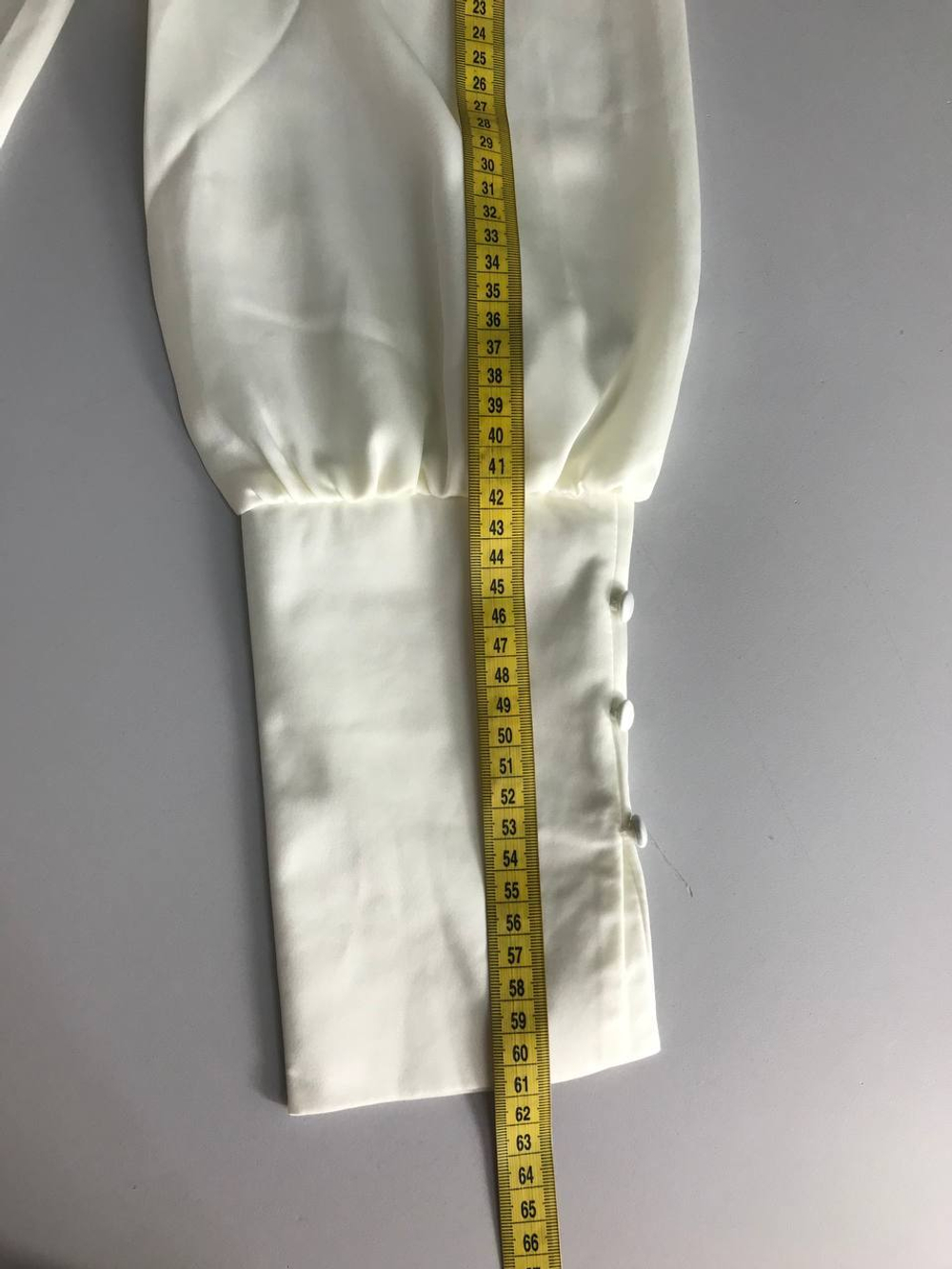 Блузка атласная, визуально на 46 размер