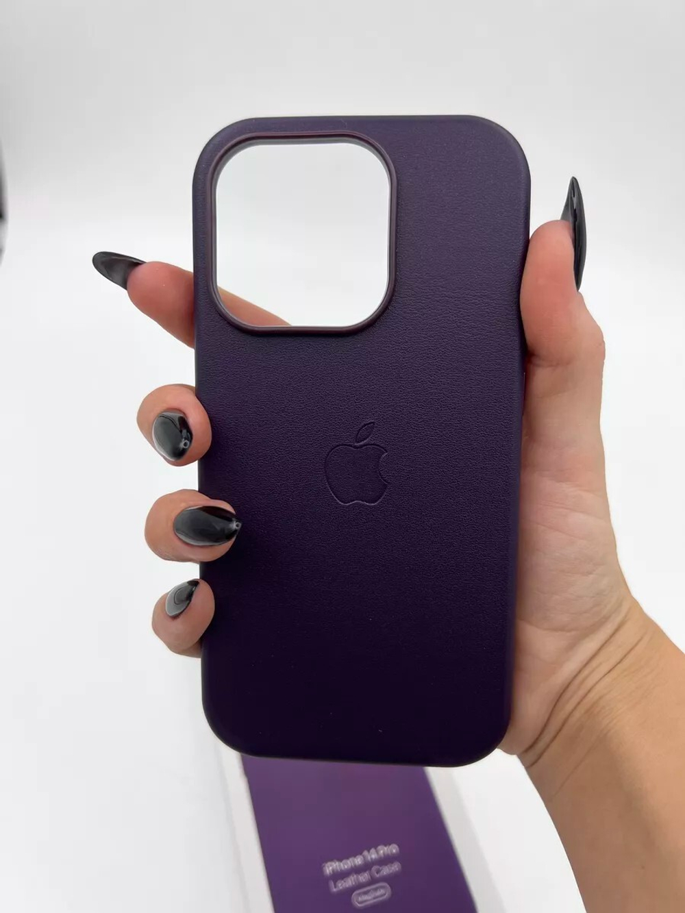 Кожаный чехол Leather Case iPhone 14 Pro | Dark Cherry Темно-Фиолетовый