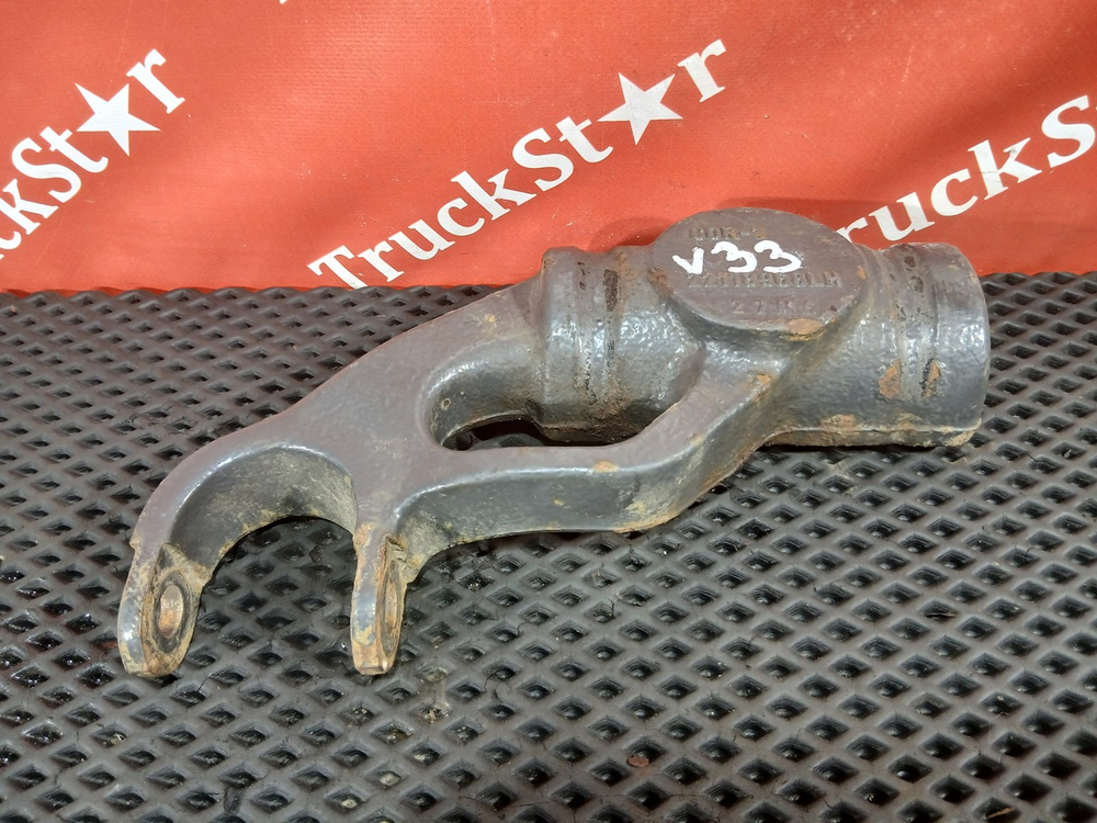 Кронштейн амортизатора переднего левого