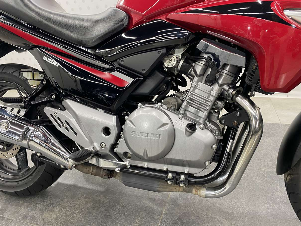 Suzuki GSR250 2015
