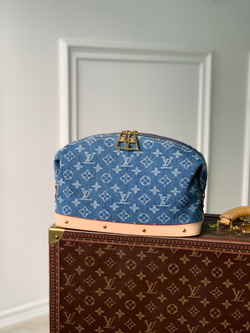 Louis Vuitton Pochette Cosmetique GM