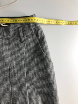 Юбка классического дизайна, маркировка 40, визуально на 46 размер, новая