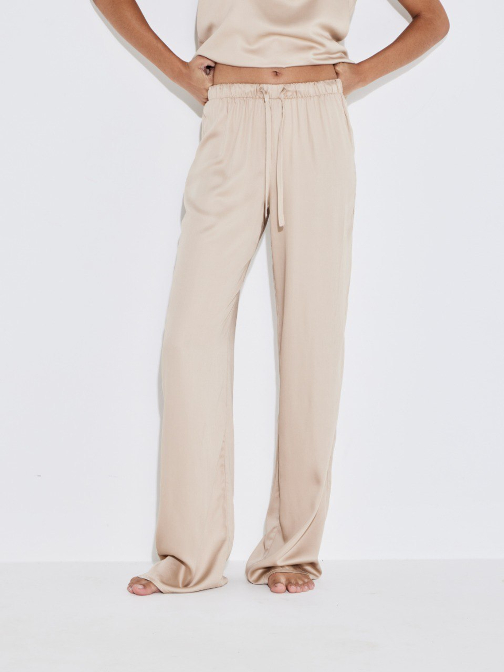 Брюки Aura Pants In Beige