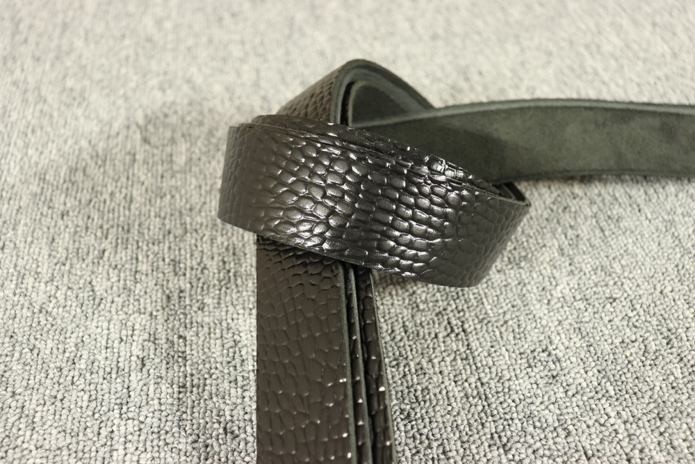 Ременная заготовка Черная Шаргень с лицевой отделкой