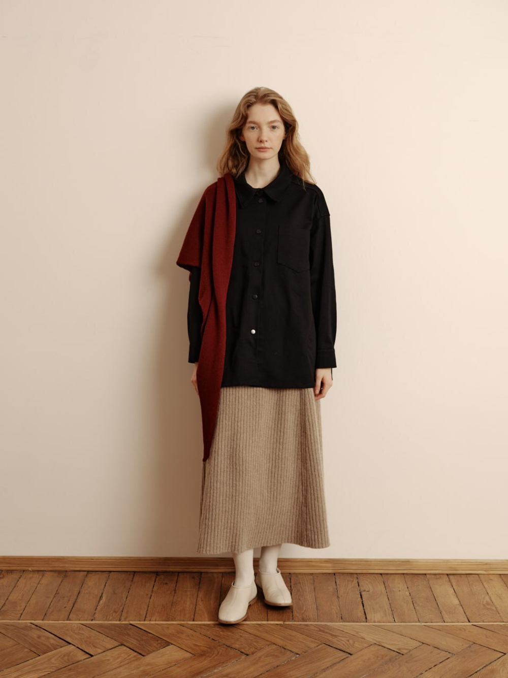 Рубашка оверсайз с карманами, черная джинса