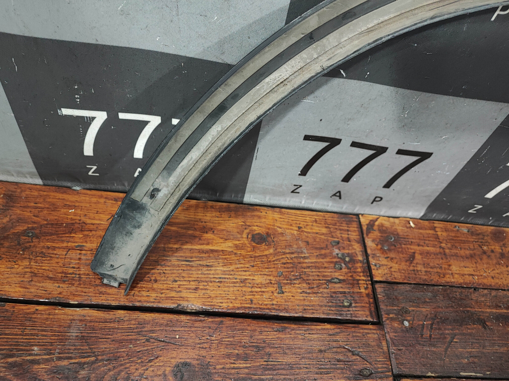 Накладка крыла переднего левого Mercedes GLC (X253) 19-нв Б/У Оригинал A2538857506