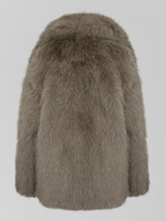 Полушубок Hestovrviio ММ833-28 однотонный пушистый c широким воротником