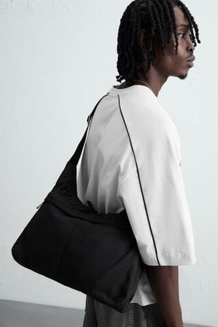 ZARA НЕЙЛОНОВАЯ СУМКА. ЧЕРНЫЙ