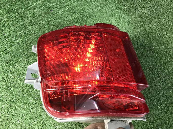 ПТФ левый Toyota Land Cruiser 200 (2015-2021)