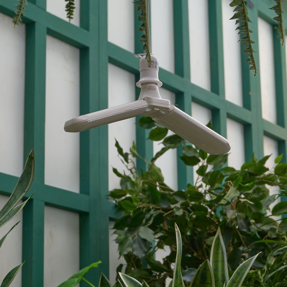 LED-P65-16W-SPSB-E27-FR-P2 PLP32WH Лампа светодиодная для растений. Форма P лепестковая. матовая. Спектр для рассады и цветения. Картон. ТМ Uniel