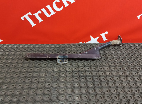 Кронштейн подножек левый 2017 г.