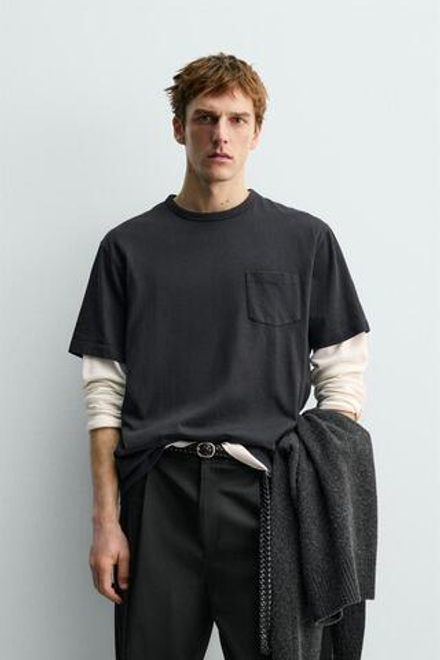 ZARA Х AARON LEVINE ФУТБОЛКА С КАРМАНОМ, МОРСКОЙ СИНИЙ