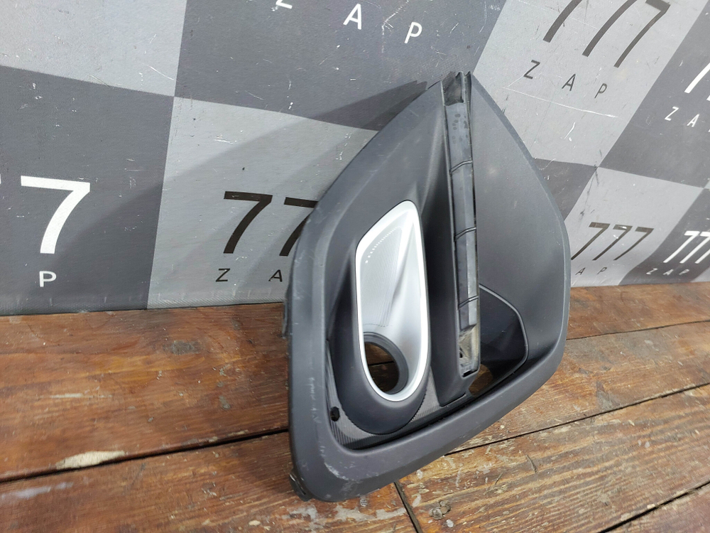 Накладка ПТФ правая Kia Sportage 4 (QL) 18-22 Б/У Оригинал 86522F1610