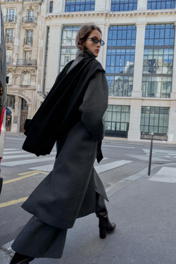 ZARA ПАЛЬТО С ВЫСОКИМ ВОРОТНИКОМ ИЗ МЯГКОЙ ТКАНИ С ПОЯСОМ, СЕРЫЙ