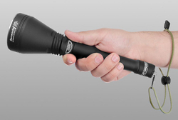 Поисковый фонарь Armytek Barracuda Pro (тёплый свет) [F03302SW]