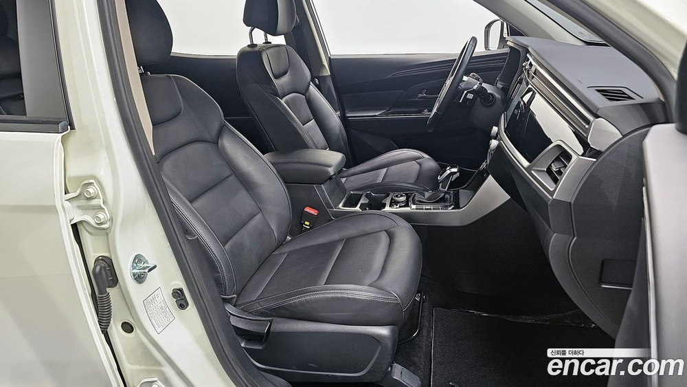 KG Mobility (Ssangyong) Beautiful Korando Бензин 1.5 2WD C5 (12.2020)