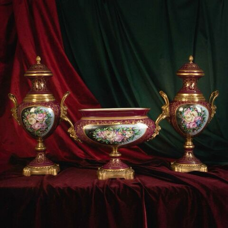 Винтаж: Парадный комплект из 3-х ваз в дворцовом стиле