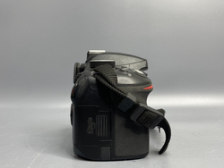 Nikon D3200 kit 18-55mm 11.000 кадров