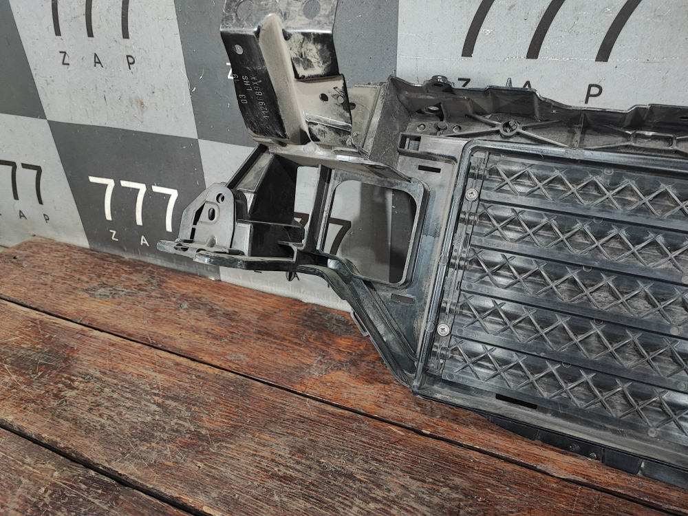 Жалюзи радиатора Volvo XC60 2 17-нв Б/У Оригинал 31425365