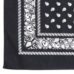 Бандана Черная с черепами в огурцах