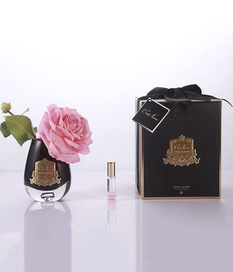 Роза чайная розовая в темной вазе, Cote Noire