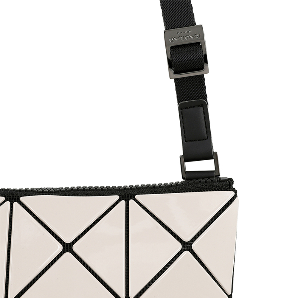 ISSEY MIYAKE Synthetic Leather Shoulder Bag, Crossbody Bag Unisex Beige