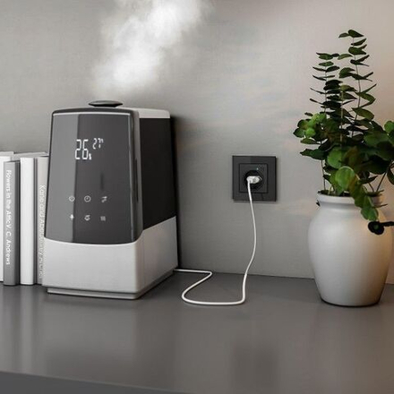 Умная розетка (черный матовый)